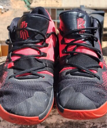 Nike Kyrie flytrap 1 UK 9 US 10 EUR 44