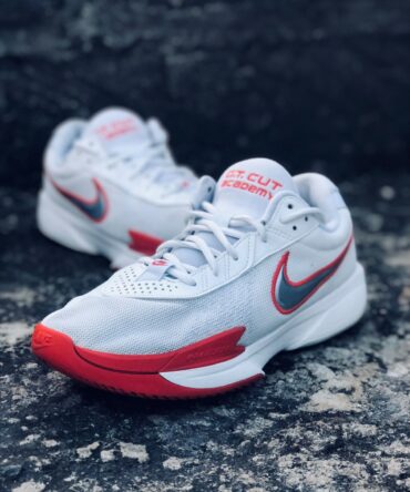 Nike Gt Academy Size 44.5 Uk 9.5 Us 10.5