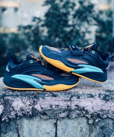 Anta Kai's Size 42 Uk 7.5 Us 8.5